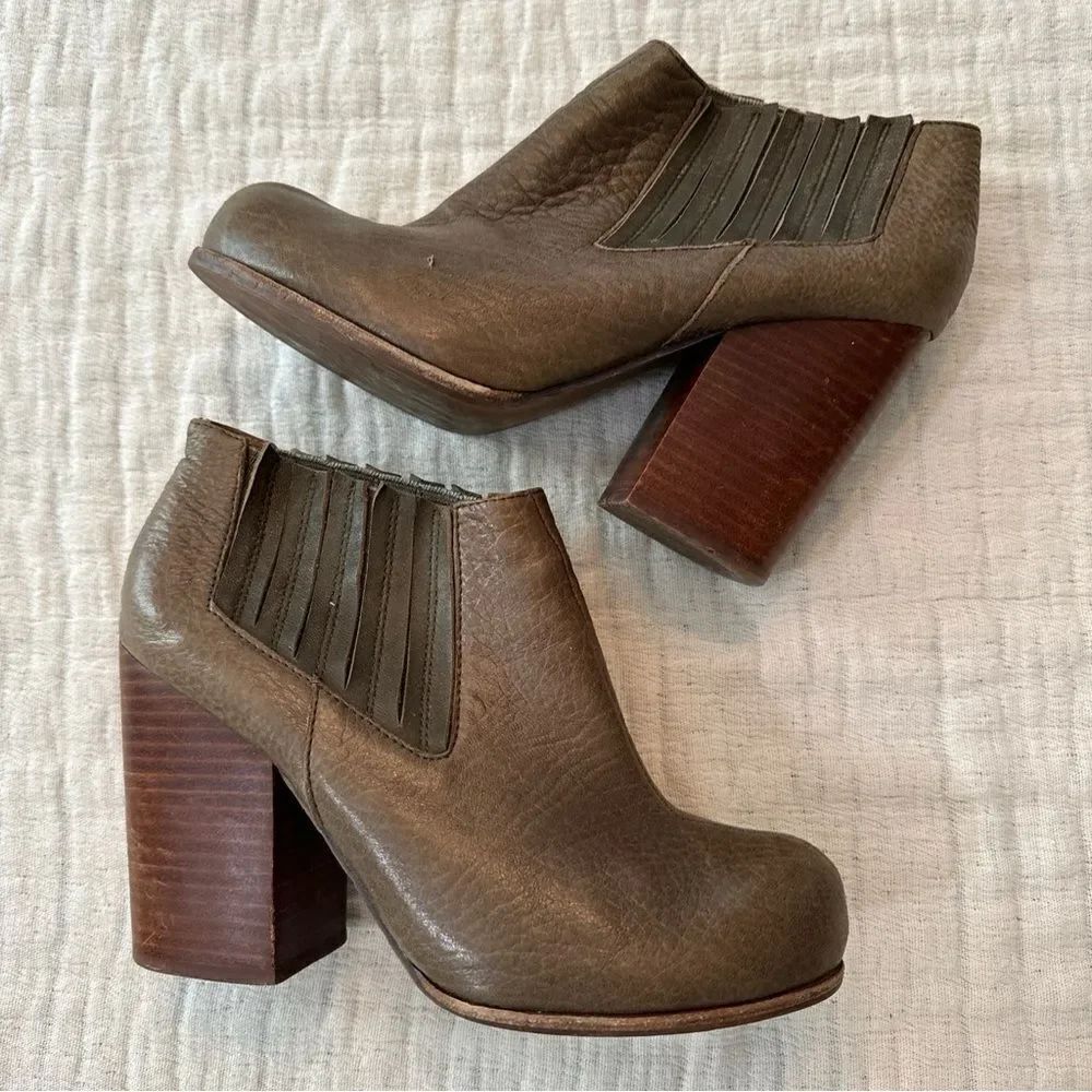 Jeffrey Campbell Yorktown Leather 4" Stacked Heel Stretch Booties Sz 8.5